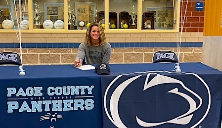 Maddie Gordon signs w-Penn St