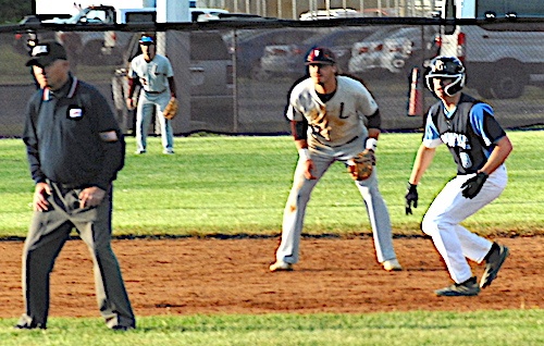 Williams leads off 2nd