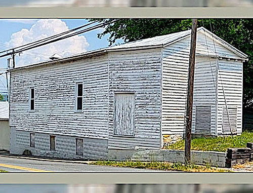 Daughter of the Stars Theater_exterior_before