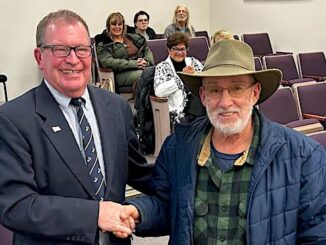 Dave Sours recognized by Mayor Jerry Dofflemyer for years of service