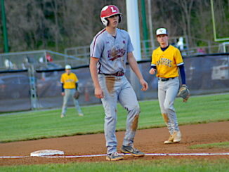 Jacob Shenk at third v Rapp