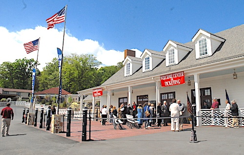 LC_WelcomeCenter_ExteriorScene_04_20_26