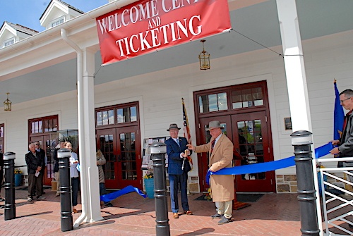 LC_WelcomeCenter_RibbonCut_04_20_26