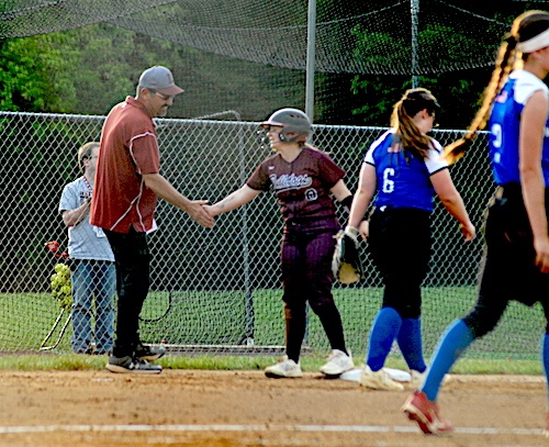 LHS_SB_vMad_CoachSHakingHands_04_24_26